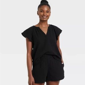 Universal Thread Flutter Short Sleeve Blouse, Medium, Black